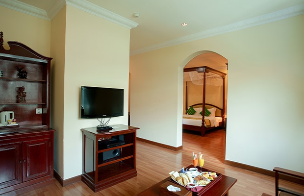 Suite Family Room